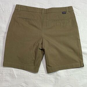 Patagonia Flat Front Khaki Tan 8” Shorts Cotton Blend Women’s Size 8